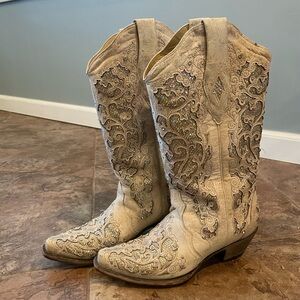 Corral Cream and Silver Embroidered Heeled Boots